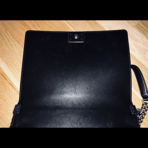 Chanel Large Boy Bag - Picture 3 of 5